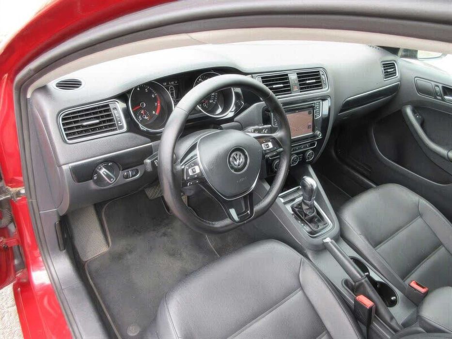 Volkswagen Jetta      2017