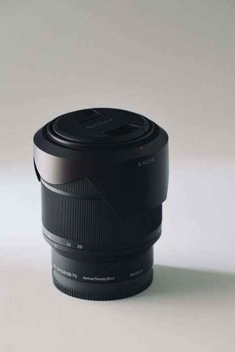 Duas lentes para Sony E mount