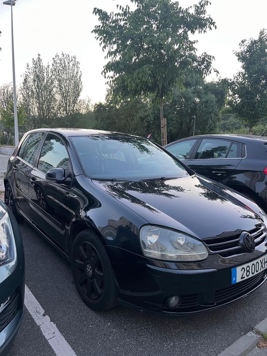 Volkswagen GOLF V 1.6 FSI