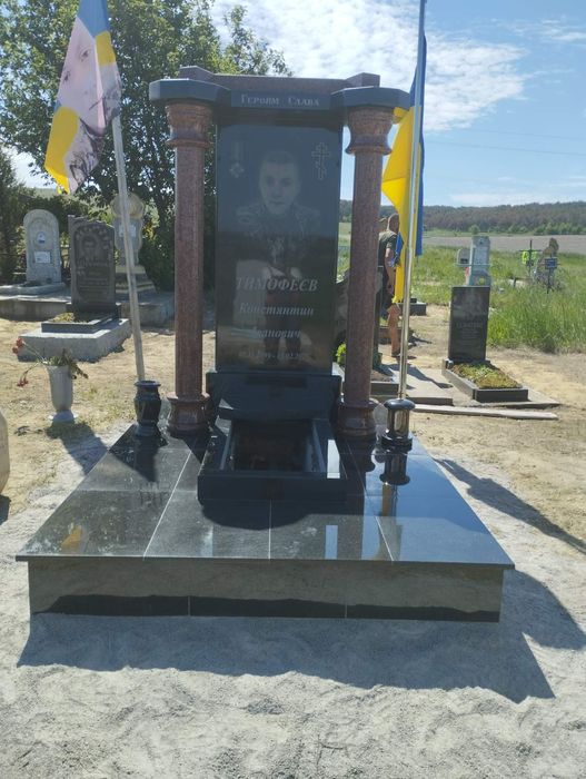 Виготовлення та встановлення гранітних пам'ятників будь-якої складност