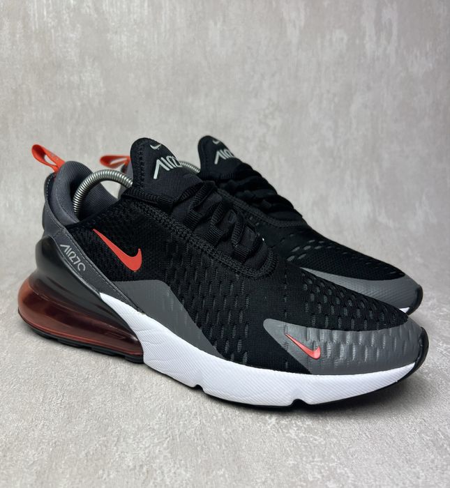 Чоловічі кросівки NIKE AIR MAX 270