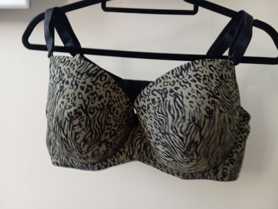 Biustonosz panterka duże D