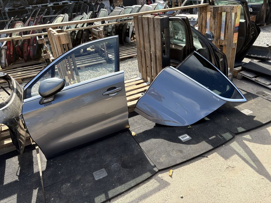 Передні та задні двері Citroen DS 4 Сітроен