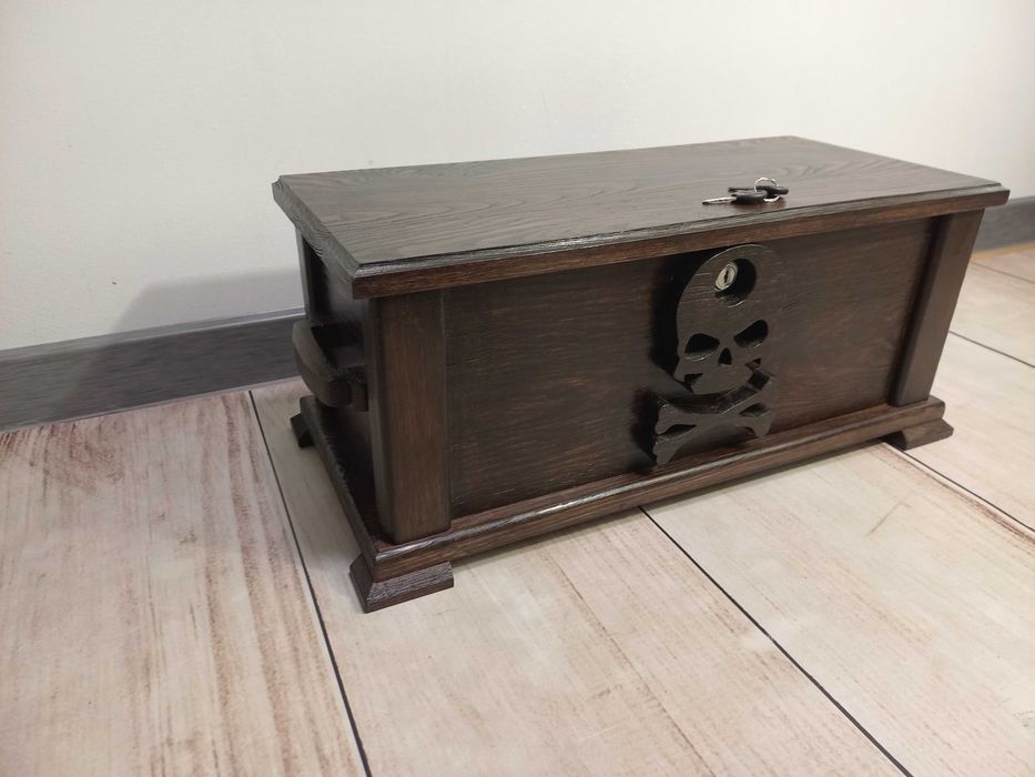 skrzynia Piracka z trupią czaszką - rustykalna, zamykana na kluczyk!!