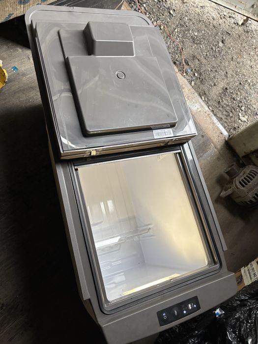 Lodówka Scania ,,S” 40 litrów sprawna 100%