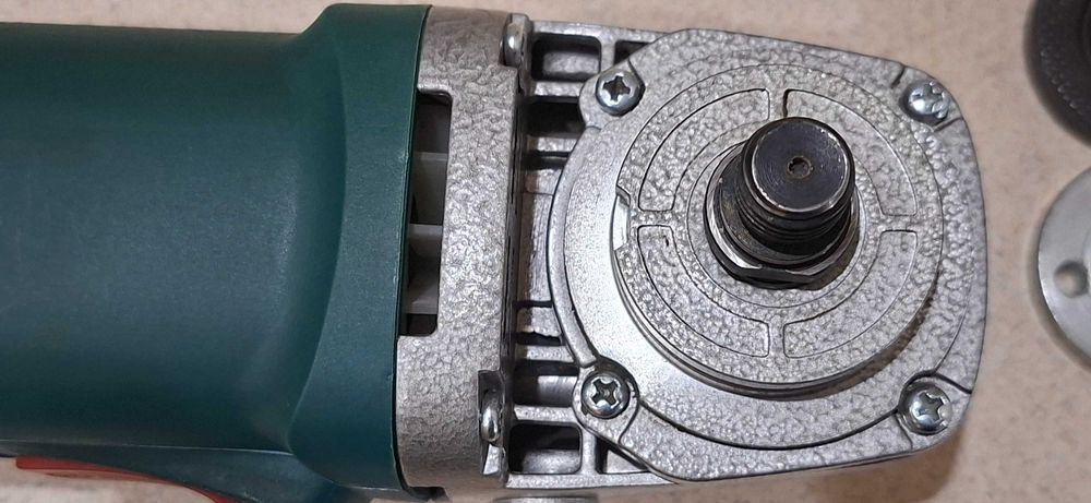 Болгарка кутова шліфувальна машина DWT WS08-125