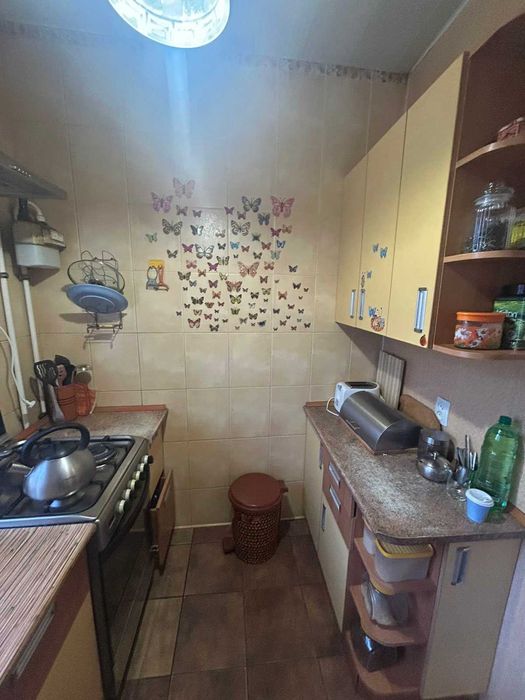 Продам 2 ком. кв. на Подоле, ул гер. Азова.