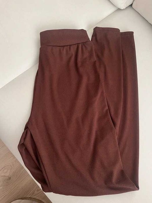 Legginsy prążkowane cienkie brązowe czekoladowe S