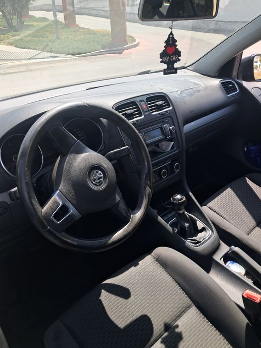 Volkswagen Golf VI 1.6 TDI – Mecânica Impecável – 260.000 km