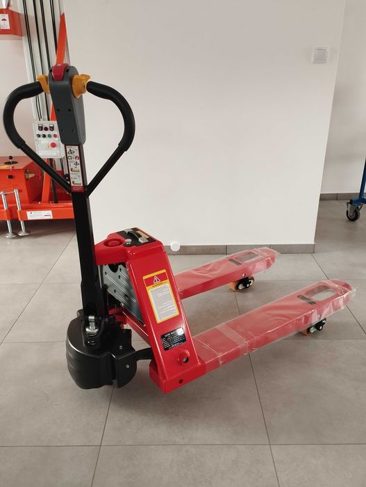 Wózek paletowy elektryczny 115cm szeroki 68,5cm skrzyniopalety 1500kg