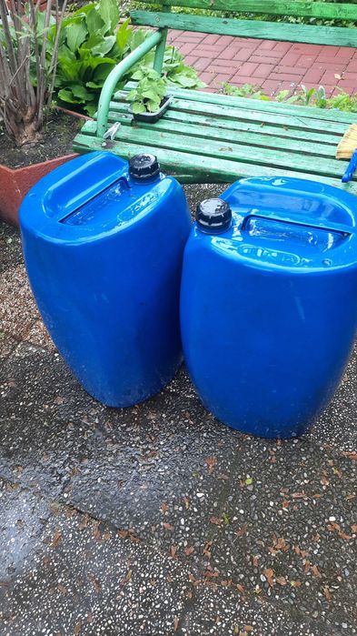 kanistry beczki plastikowe na działkę 60 l do podlewania