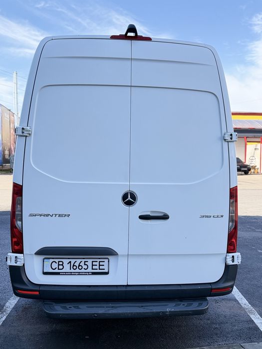 Mercedes-Benz Sprinter 907