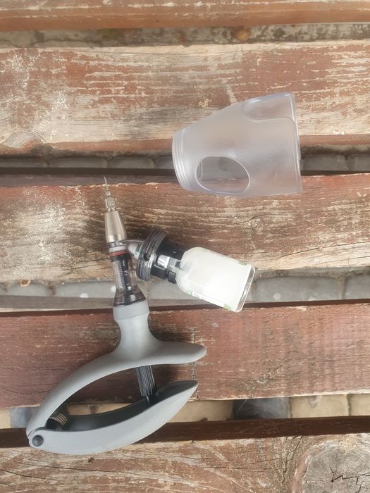 Strzykawka dla gołębii / królików