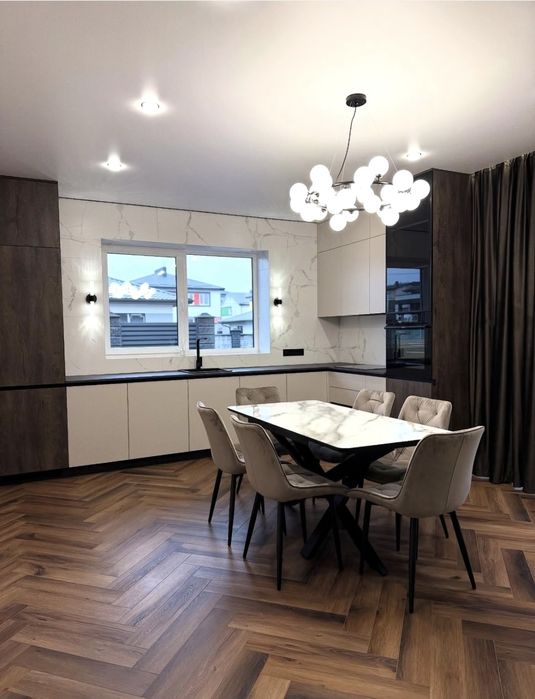 Продаж сучасного будиночку котеджного типу.