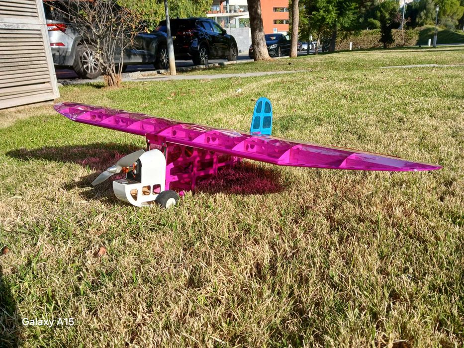 Avião RC Laser Bee V3.0