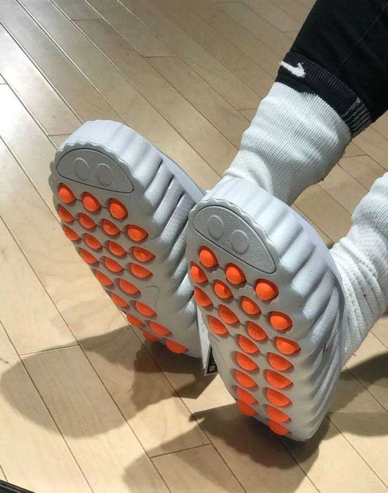 Шльопанці Nike Mind 001