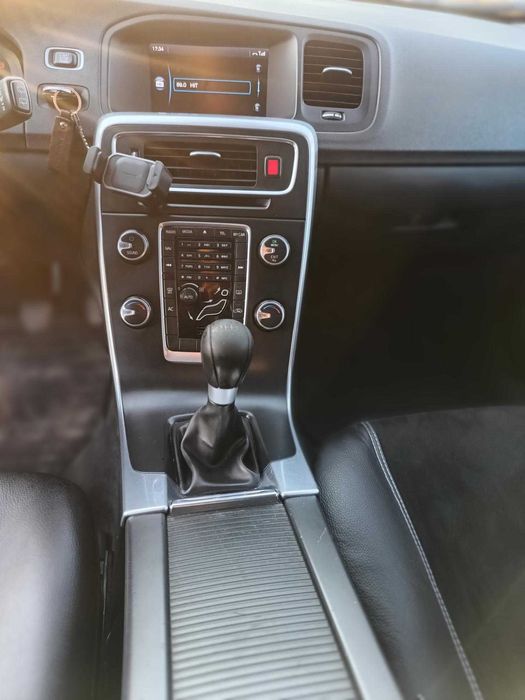 Volvo V60 D2 2012 року(модельний 2013)