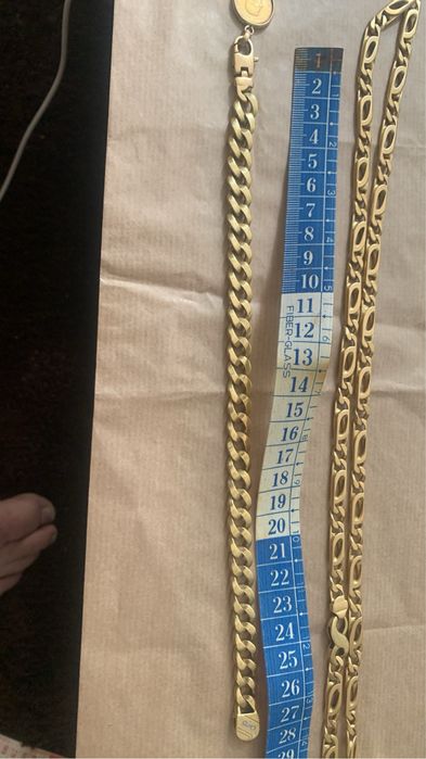 Colar e pulseira para somente venda.