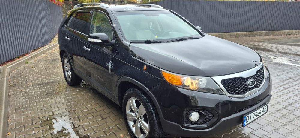 Продам Kia Sorento 2 2012 2.4 бензин