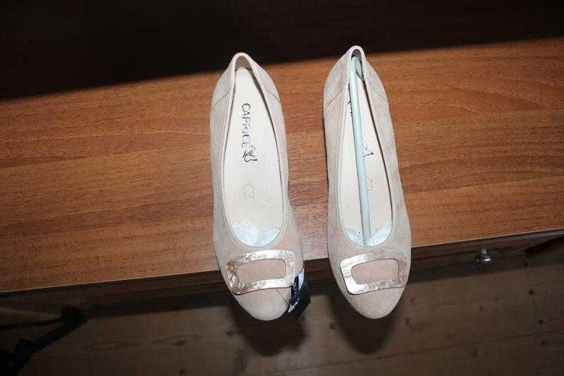 Замшеві туфлі Caprice 37.5 розмір