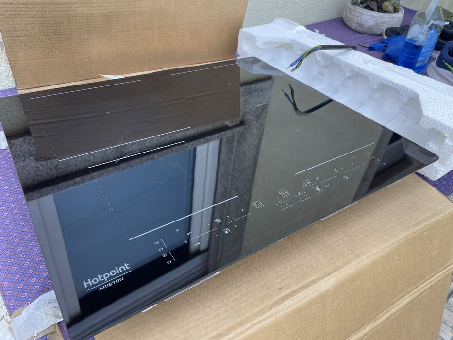 Placa de indução Hotpoint Ariston