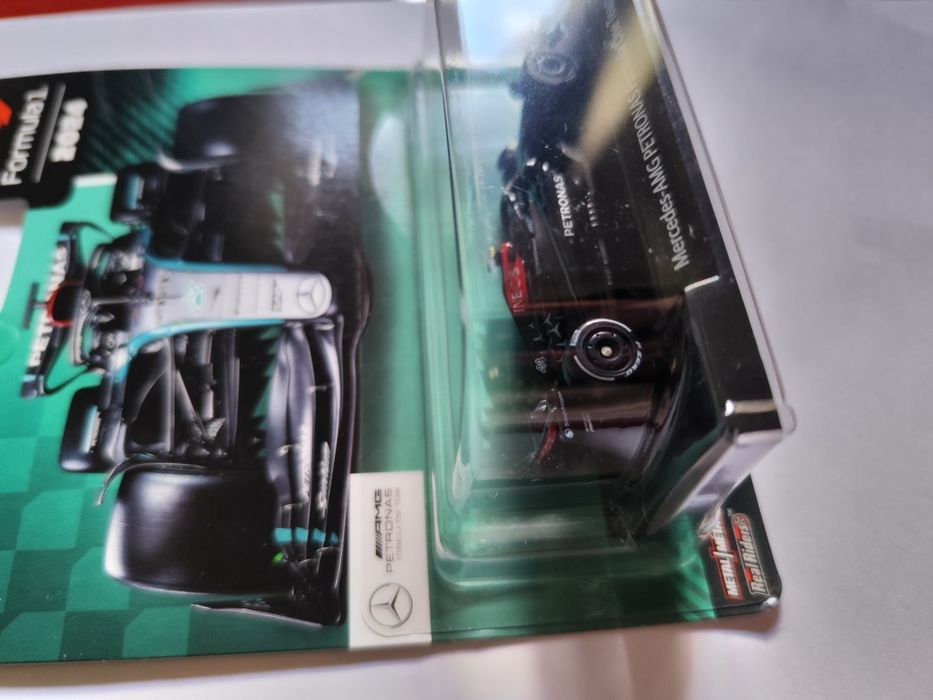 Hot Wheels Premium F1 Mercedes-AMG 2024 Hamilton