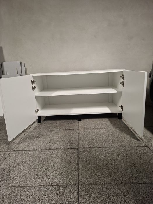 Móvel em laminado branco