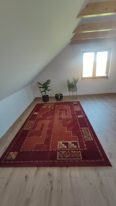 Dywan wełniany bordowy