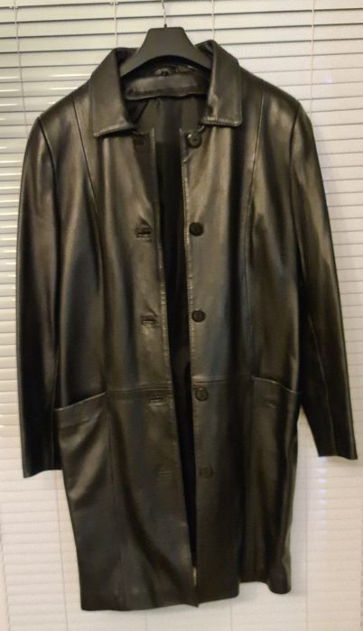 Krotki prosty płaszcz (kurtka) z miękkiej skóry rozm. S