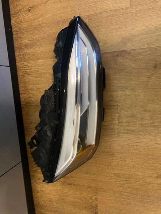 Фара права Audi A5 B9 Xenon USA 2016-2020 8w6941006e 8W6941044E