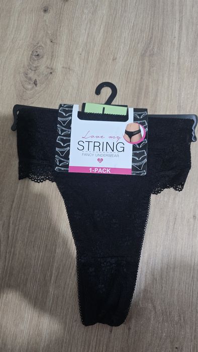 Nowe stringi damskie L