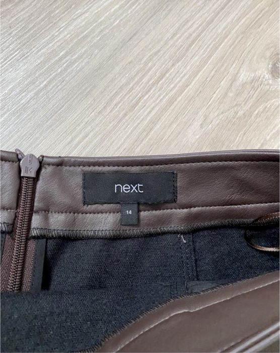 Спідниця з екошкіри