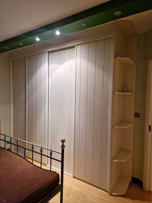 Szafa do zabudowy do sypialni lub przedpokoju