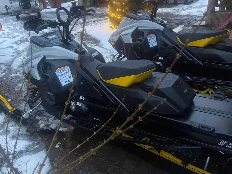 Skuter śnieżny Ski doo  summit 154 -nowy 0km , szary-czarny