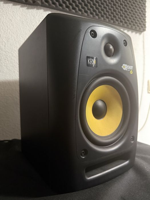 Monitor de Estúdio KRK Rokit 6 RPG2 + Cabo Jack