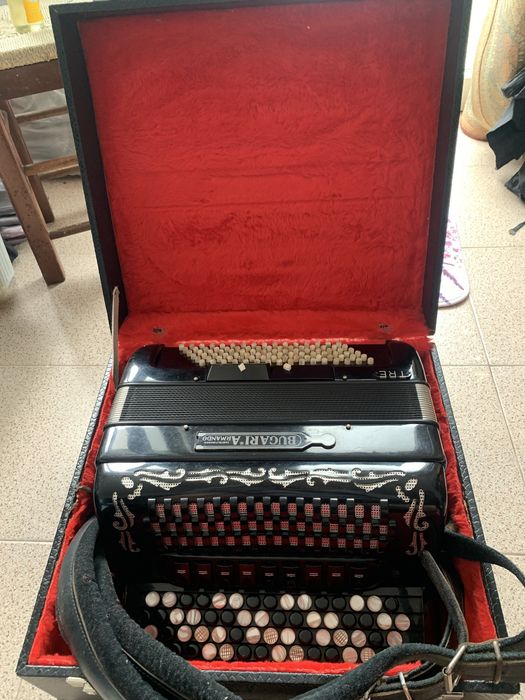 Acordeon Bugari Armando