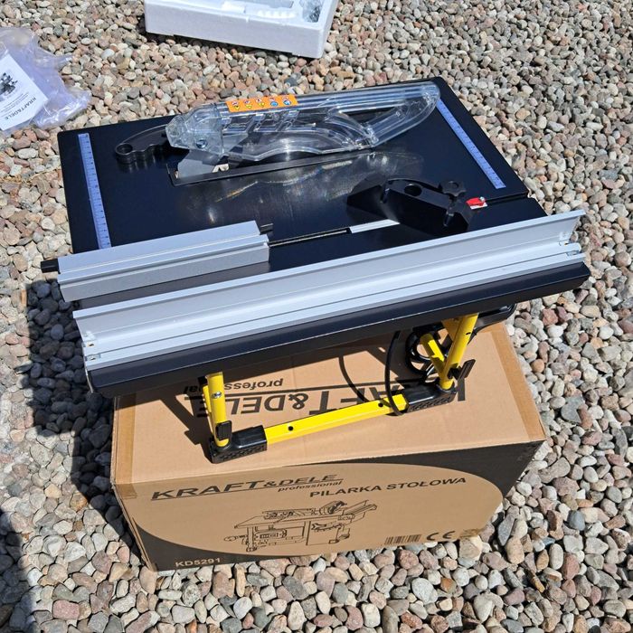 Pilarka stołowa krajzega 2000W do drewna KD5291