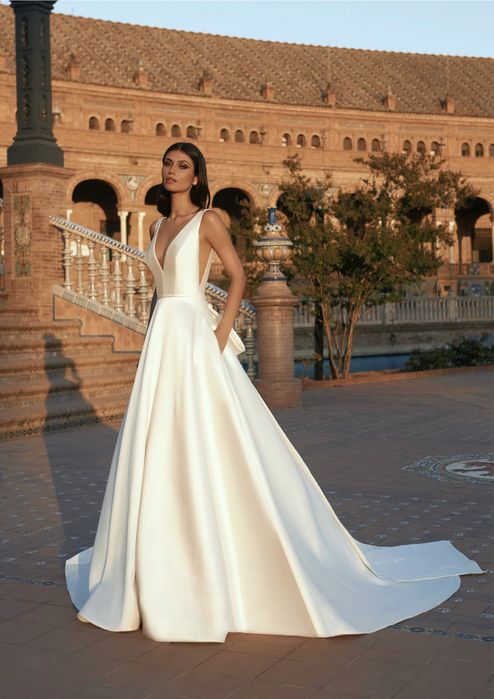 Suknia ślubna Pronovias, model Fernanda.