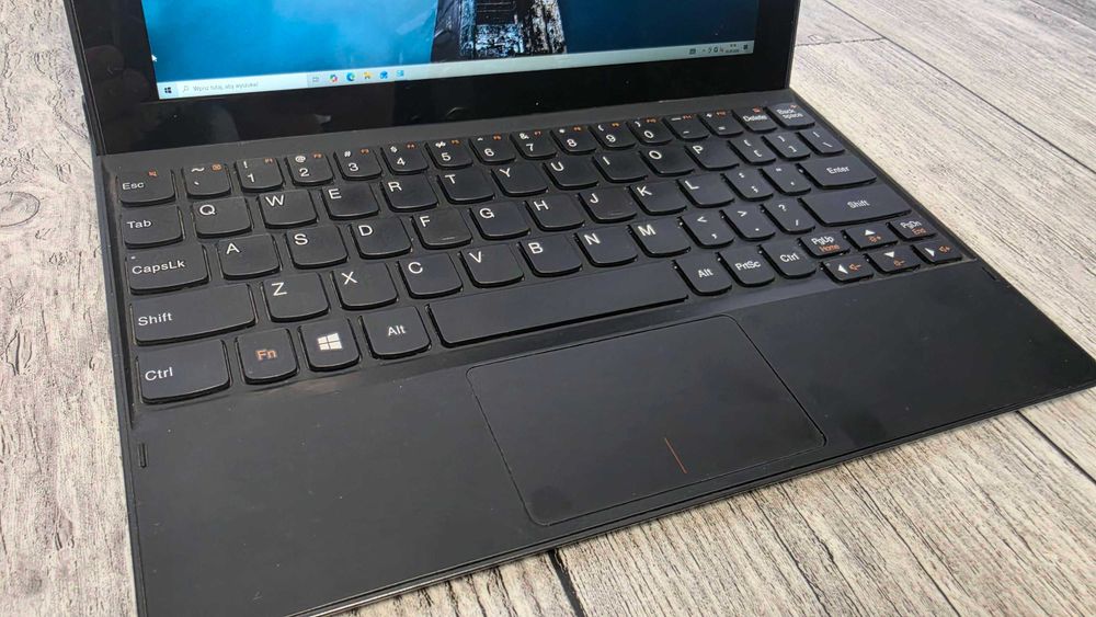 Lenovo Miix 3-1030 tablet 2w1 z klawiaturą 10,1" Windows 10