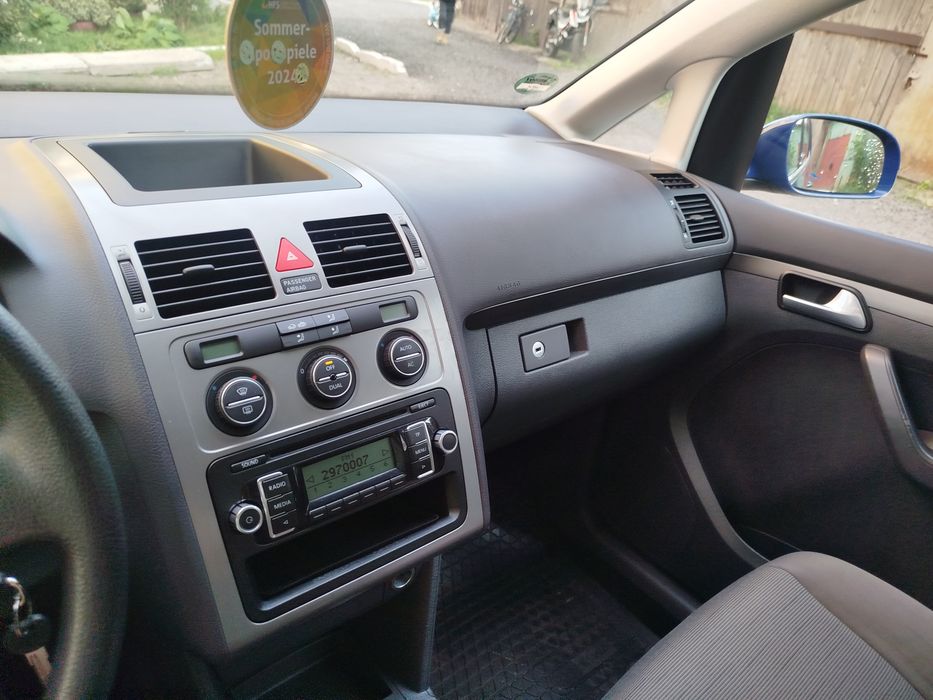Volkswagen Touran в гарному стані.
