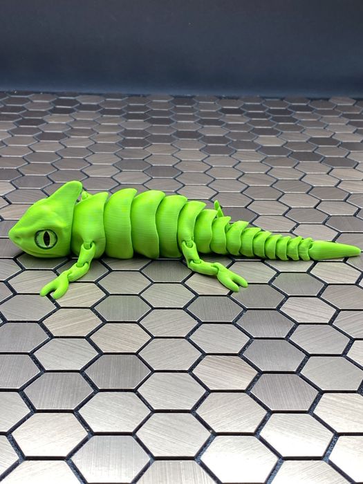 3D-друкована гнучка ящірка — яскраво-зелена, 21 см