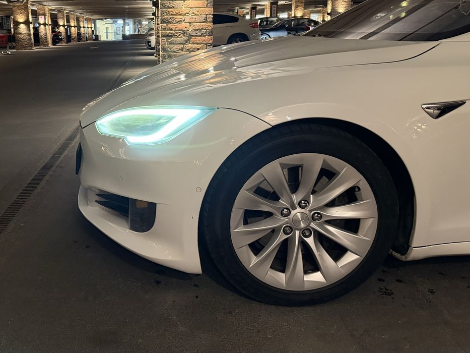 Продам Tesla модель S 75 2017 року