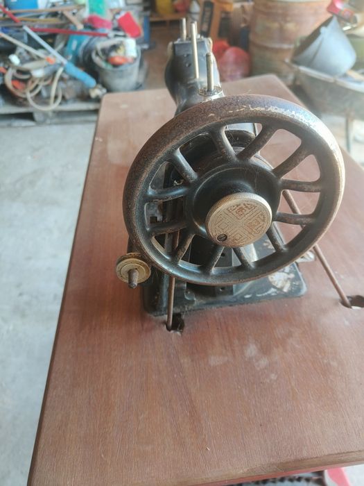 Máquina costura Naumann