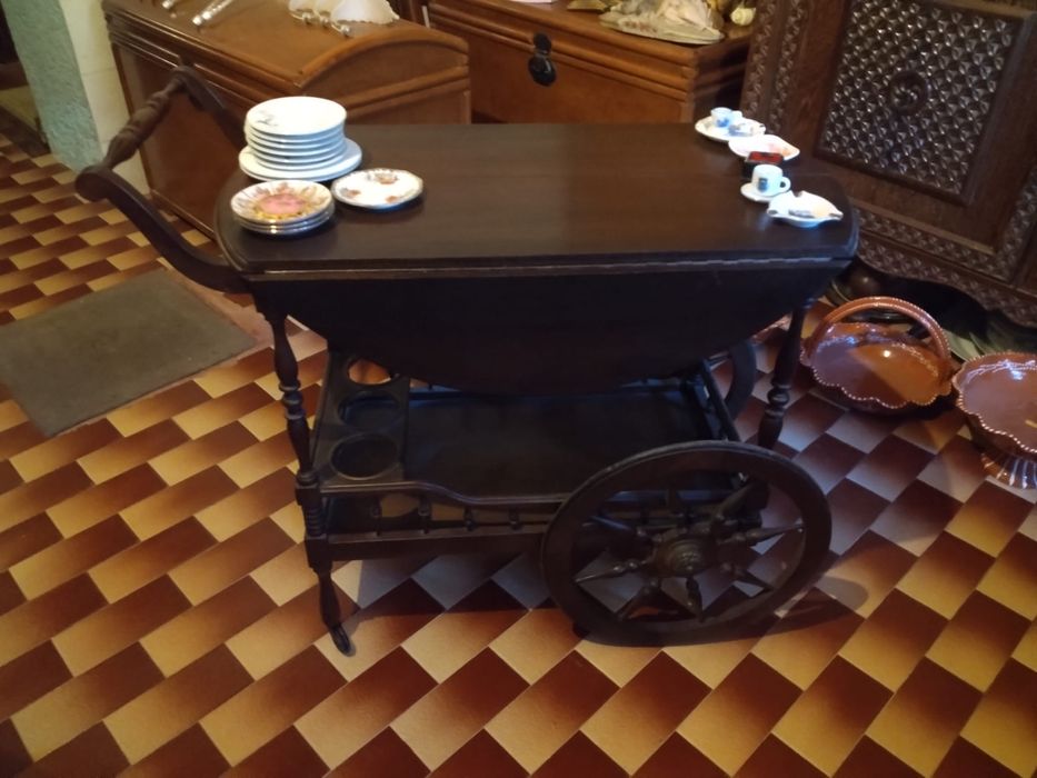 Carrinho de Chá em Madeira