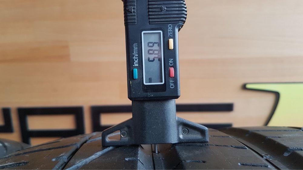 Літні шини 4 шт. 295/35 R21 Pirelli PZero