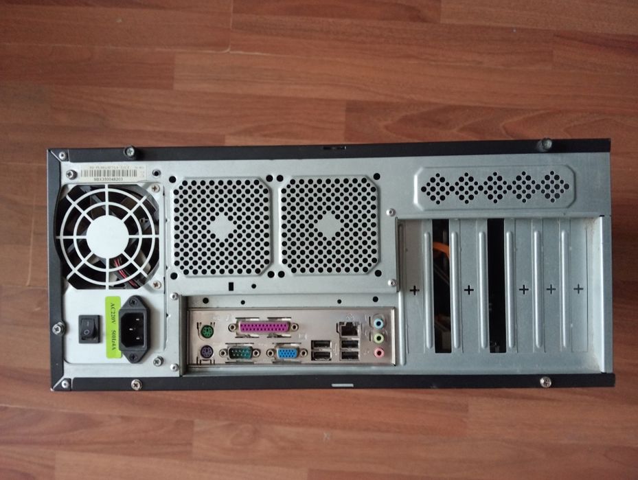 Системный блок компьютера.