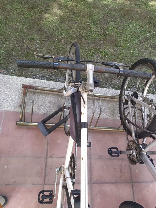 Bicicleta (travões novos)