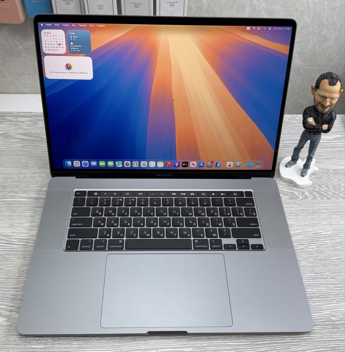 MacBook Pro 16  i9 / RAM 16 / Radeon Pro 5500M / SSD 1 TB: 19