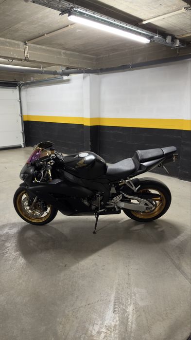 Honda CBR 1000 RR (2005)