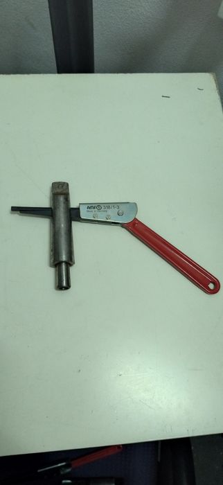 Sacadores semi- automáticos de cones para máquinas e Ferramentas